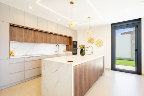 Villa en venta en Torrevieja, Alicante, España 234 m2 No. 182515 - foto 14