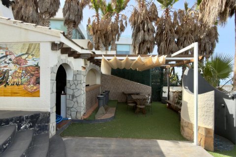 Villa en venta en Benidorm, Alicante, España 7 dormitorios, 700 m2 No. 182513 - foto 19