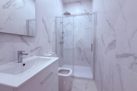 Liikekiinteistö myytävänä Alicante, Espanja, 10 makuuhuonetta, 310 m2 No. 182512 - kuva 5