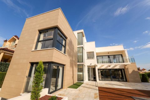 Villa zum Verkauf in Torrevieja, Alicante, Spanien 3 Schlafzimmer, 430 m2 Nr. 166116 - Foto 13