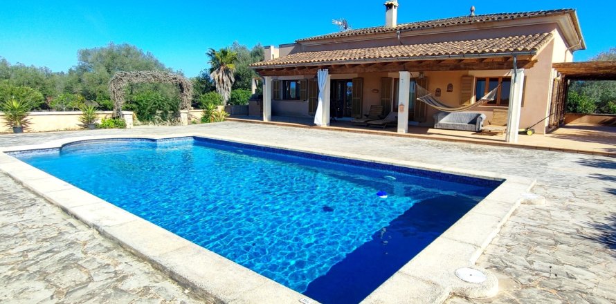 Finka w Campos, Mallorca, Hiszpania 4 sypialnie, 300 mkw. nr 163001