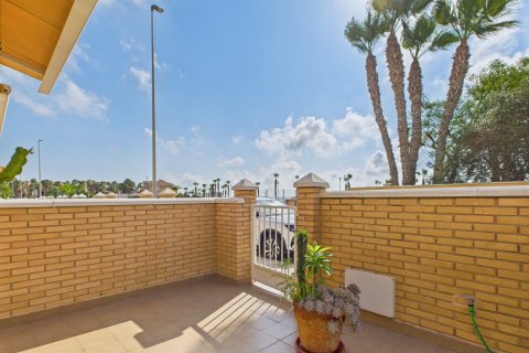 Townhouse for sale in Los Alcazares, Murcia, Spain 3 bedrooms,  No. 155773 - photo 15
