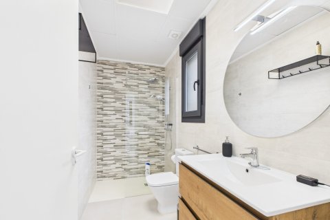 Villa for sale in Torre-Pacheco, Murcia, Spain 3 bedrooms,  No. 155772 - photo 22