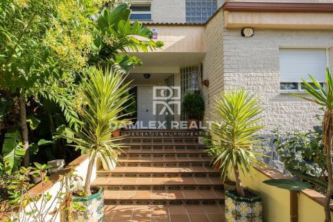 Villa for sale in Lloret de Mar, Girona, Spain 7 bedrooms, 450 sq.m. No. 177064 - photo 29
