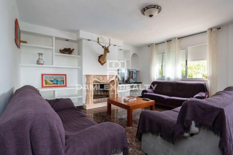 Villa for sale in Lloret de Mar, Girona, Spain 7 bedrooms, 450 sq.m. No. 177064 - photo 6