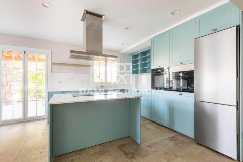 Villa à vendre à Girona, Espagne, 4 chambres, 730 m2 No. 177067 - photo 9