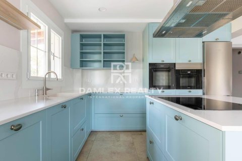 Villa à vendre à Girona, Espagne, 4 chambres, 730 m2 No. 177067 - photo 6