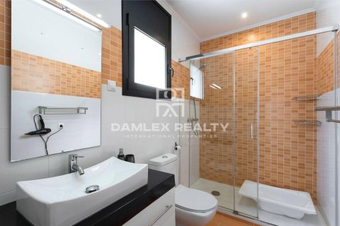 Villa à vendre à Lloret de Mar, Girona, Espagne, 5 chambres, 190 m2 No. 177066 - photo 26