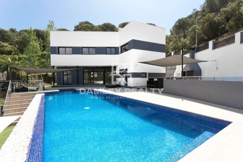Villa à Lloret de Mar, Girona, Espagne 5 chambres, 190 m2 No. 177066