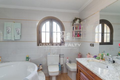 Huvila myytävänä Platja D'aro, Girona, Espanja, 4 makuuhuonetta, 200 m2 No. 177062 - kuva 21