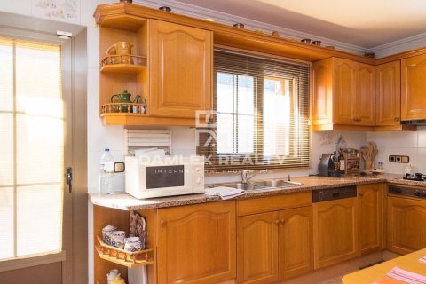 Huvila myytävänä Platja D'aro, Girona, Espanja, 4 makuuhuonetta, 200 m2 No. 177062 - kuva 9