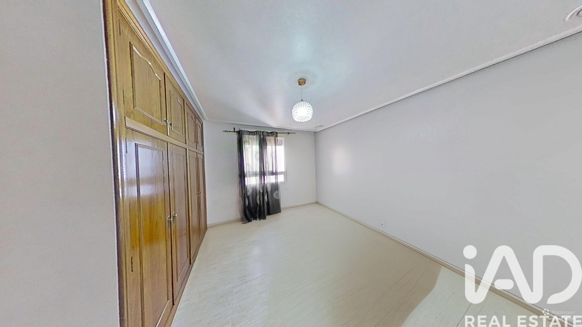 Apartment in Elche, Alicante, Spain 4 bedrooms, 129 sq.m. No. 184971