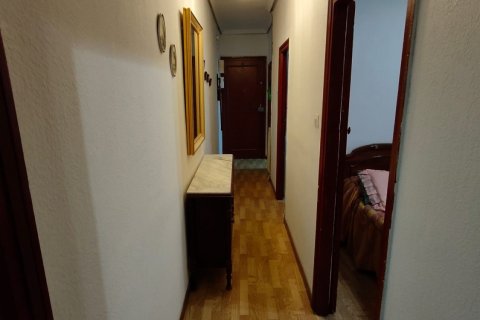 Apartment for sale in Valladolid, Spain 3 bedrooms, 72 sq.m. No. 184967 - photo 7