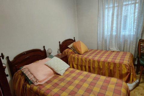 Apartment for sale in Valladolid, Spain 3 bedrooms, 72 sq.m. No. 184967 - photo 15