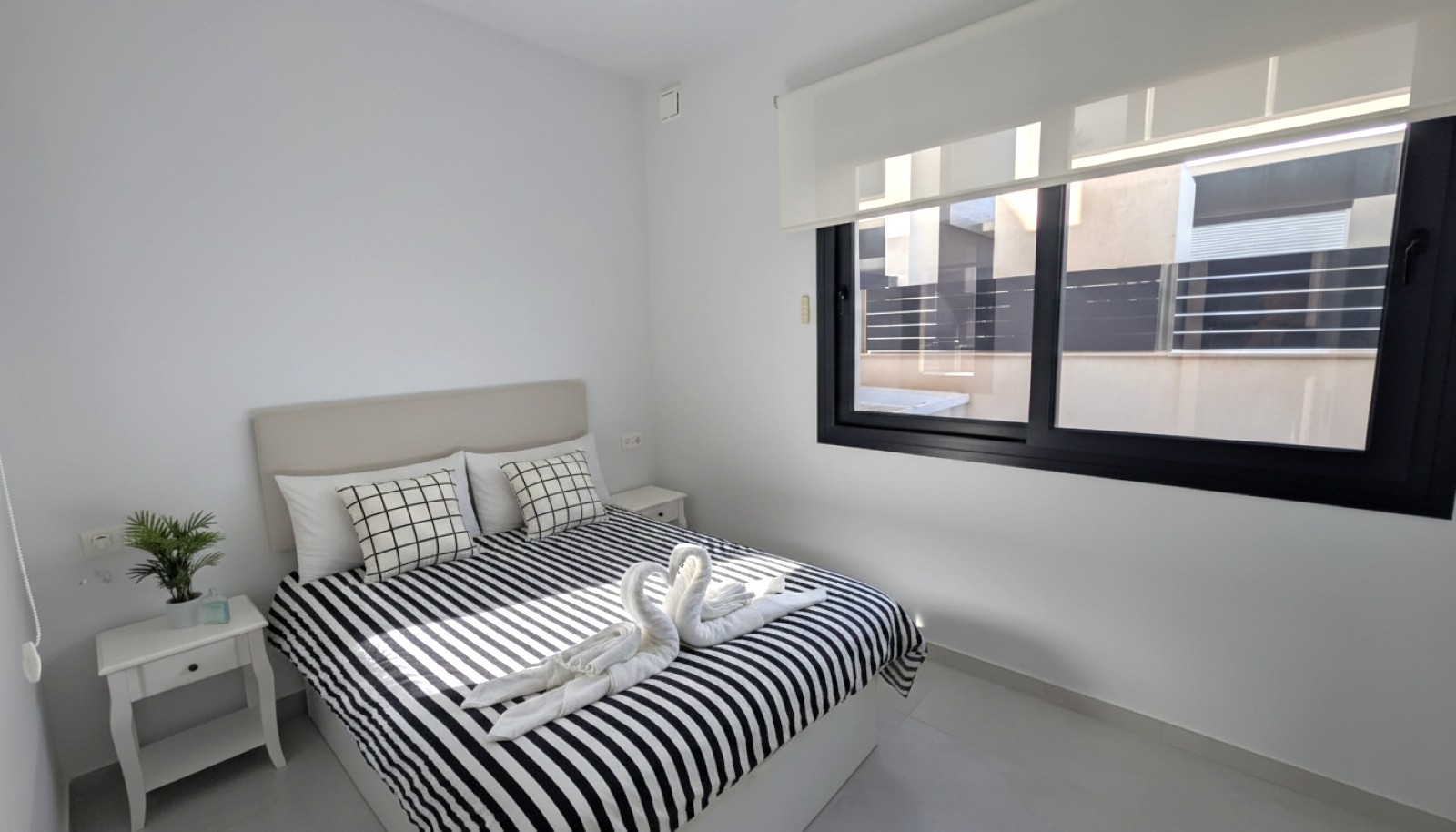Villa in Cabo Roig, Alicante, Spain 4 bedrooms, 179 sq.m. No. 192456
