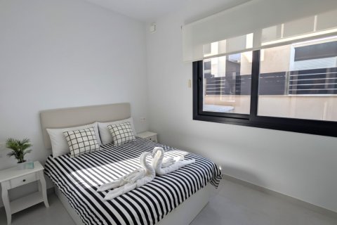 Villa zum Verkauf in Cabo Roig, Alicante, Spanien 4 Schlafzimmer, 179 m2 Nr. 192456 - Foto 15