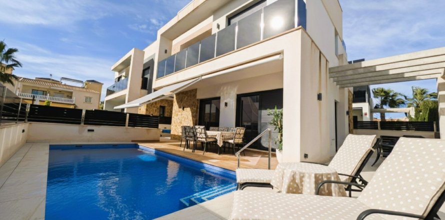 Villa in Cabo Roig, Alicante, Spanien 4 Schlafzimmer, 179 m2 Nr. 192456