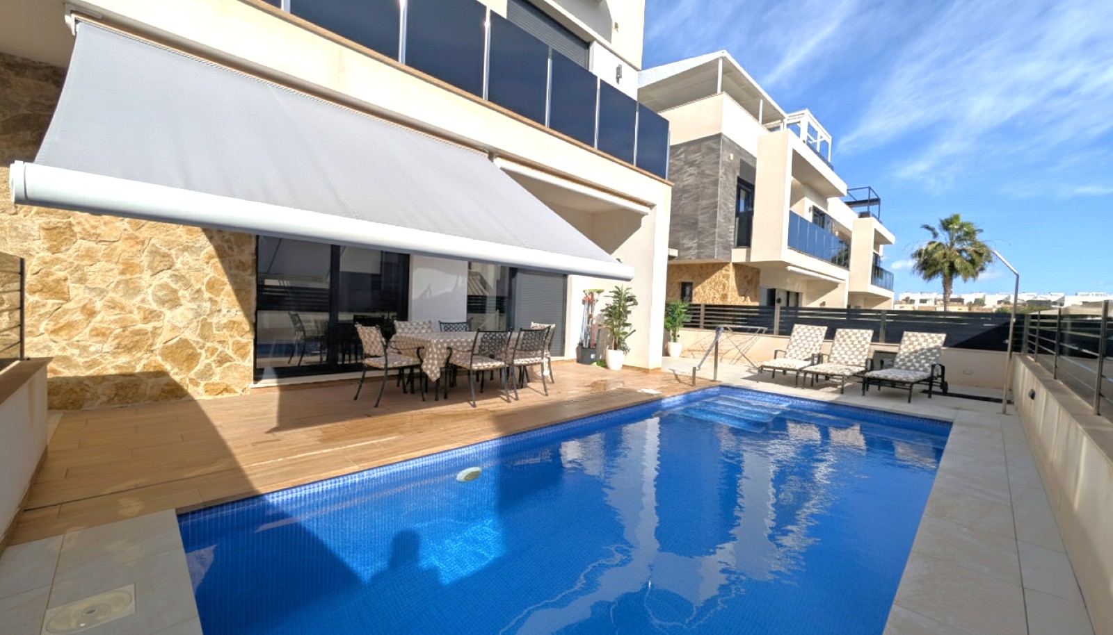 Villa in Cabo Roig, Alicante, Spain 4 bedrooms, 179 sq.m. No. 192456
