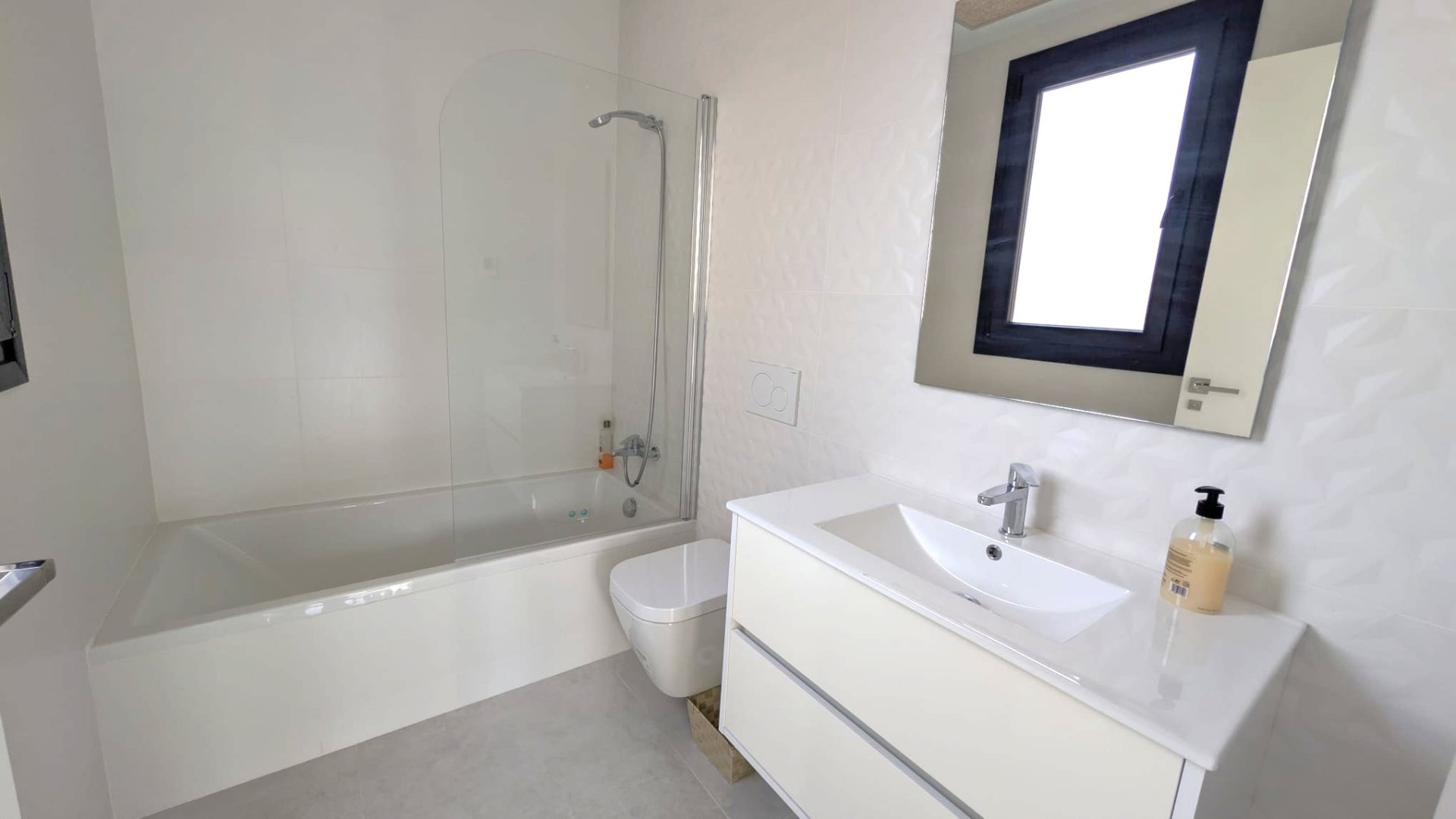 Villa in Cabo Roig, Alicante, Spain 4 bedrooms, 179 sq.m. No. 192456