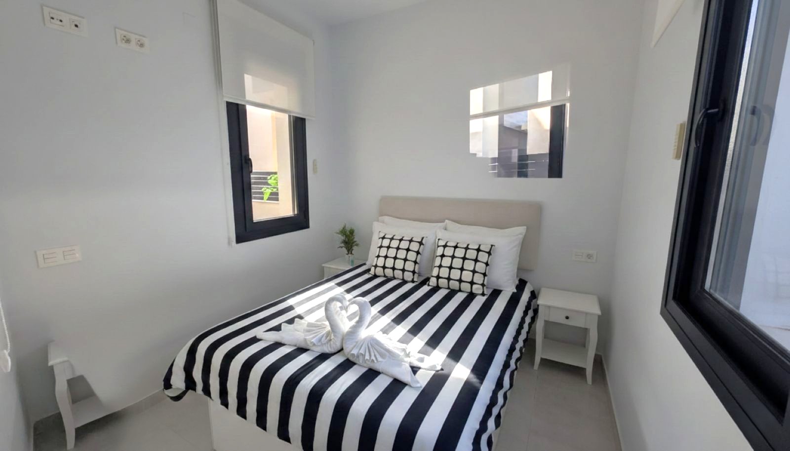 Villa in Cabo Roig, Alicante, Spain 4 bedrooms, 179 sq.m. No. 192456