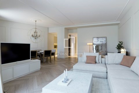 Apartament w Barcelona, Hiszpania 3 sypialnie, 159 mkw. nr 150831 – zdjęcie 19