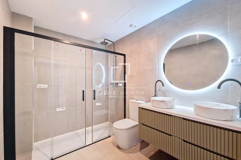 Penthouse for sale in Vilanova i la Geltru, Barcelona, Spain 3 bedrooms, 173 sq.m. No. 150827 - photo 8