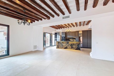 Penthouse for sale in Vilanova i la Geltru, Barcelona, Spain 3 bedrooms, 173 sq.m. No. 150827 - photo 2