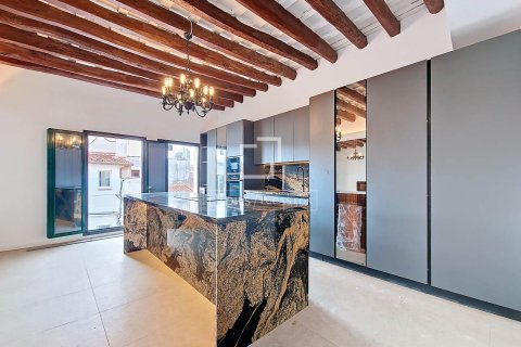 Penthouse for sale in Vilanova i la Geltru, Barcelona, Spain 3 bedrooms, 173 sq.m. No. 150827 - photo 5