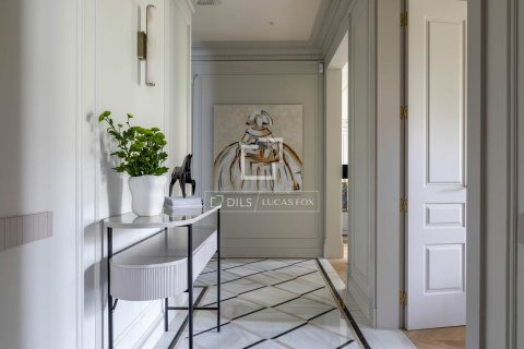 Apartamento en venta en Barcelona, España 4 dormitorios, 201 m2 No. 150826 - foto 9