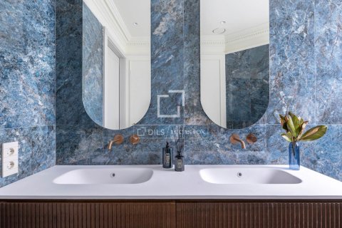 Apartamento en venta en Barcelona, España 4 dormitorios, 201 m2 No. 150826 - foto 13