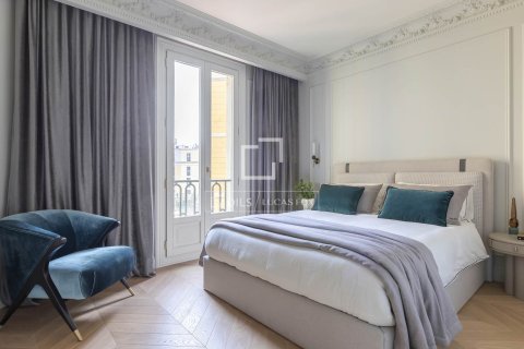 Apartamento en venta en Barcelona, España 4 dormitorios, 201 m2 No. 150826 - foto 11