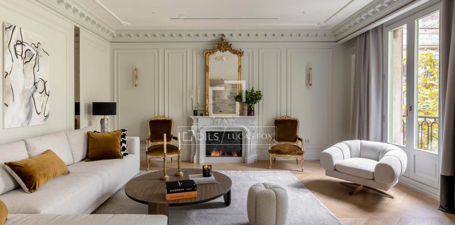 Apartamento en Barcelona, España 4 dormitorios, 201 m2 No. 150826