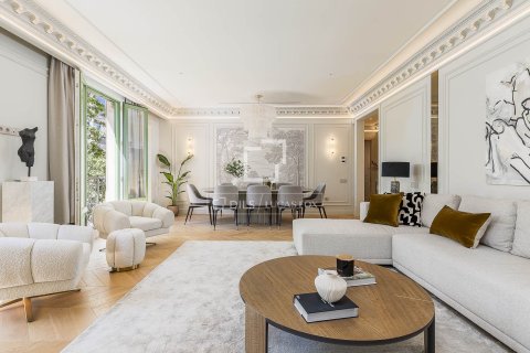 Apartament w Barcelona, Hiszpania 4 sypialnie, 201 mkw. nr 150826 – zdjęcie 24
