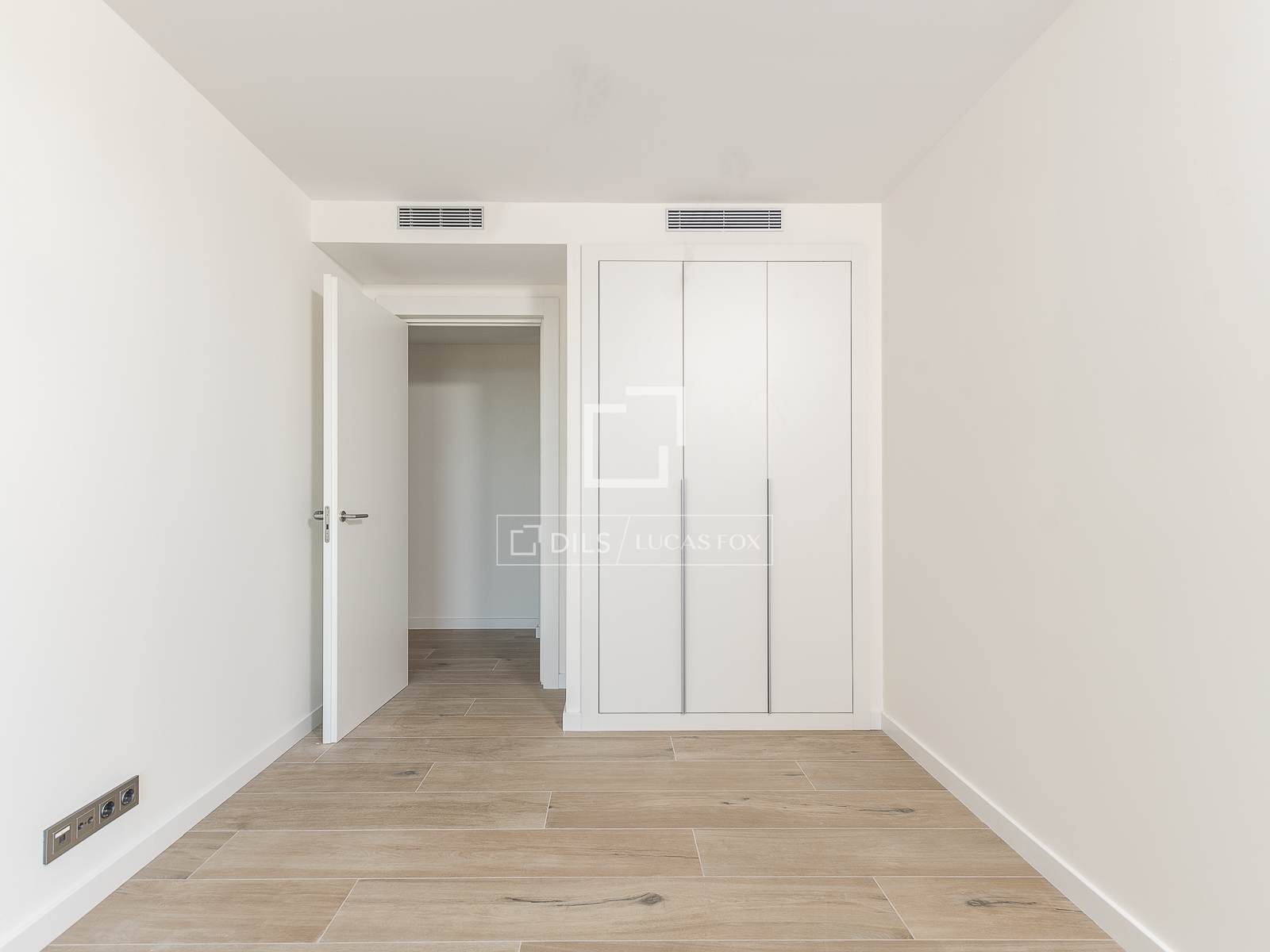 Ático en Esplugues de Llobregat, Barcelona, España 4 dormitorios, 162 m2 No. 150825