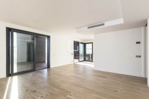 Penthouse for sale in Esplugues de Llobregat, Barcelona, Spain 4 bedrooms, 162 sq.m. No. 150825 - photo 3