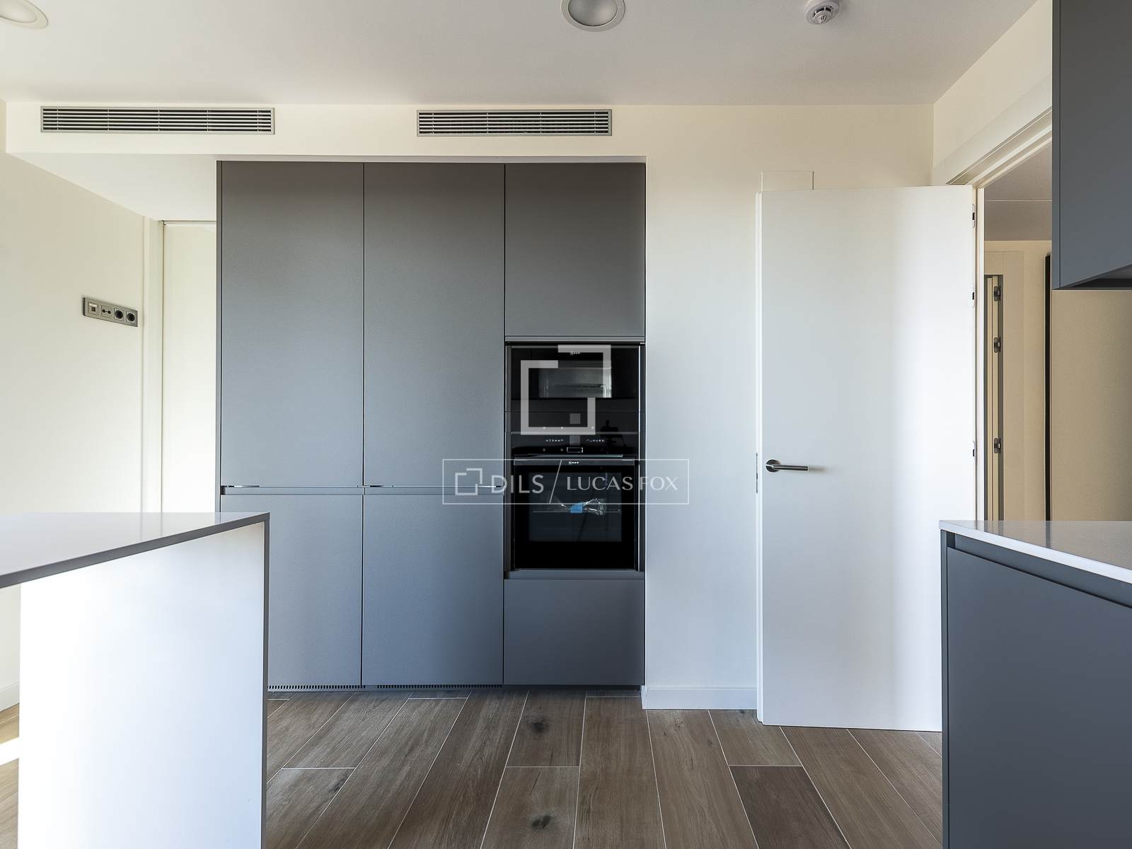 Ático en Esplugues de Llobregat, Barcelona, España 4 dormitorios, 162 m2 No. 150825