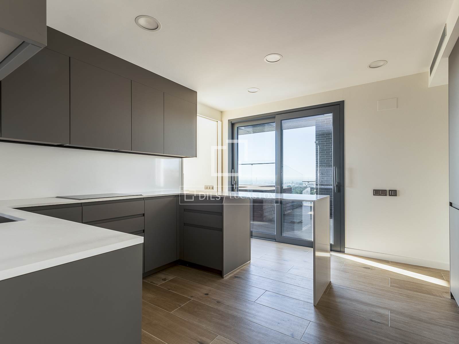 Ático en Esplugues de Llobregat, Barcelona, España 4 dormitorios, 162 m2 No. 150825