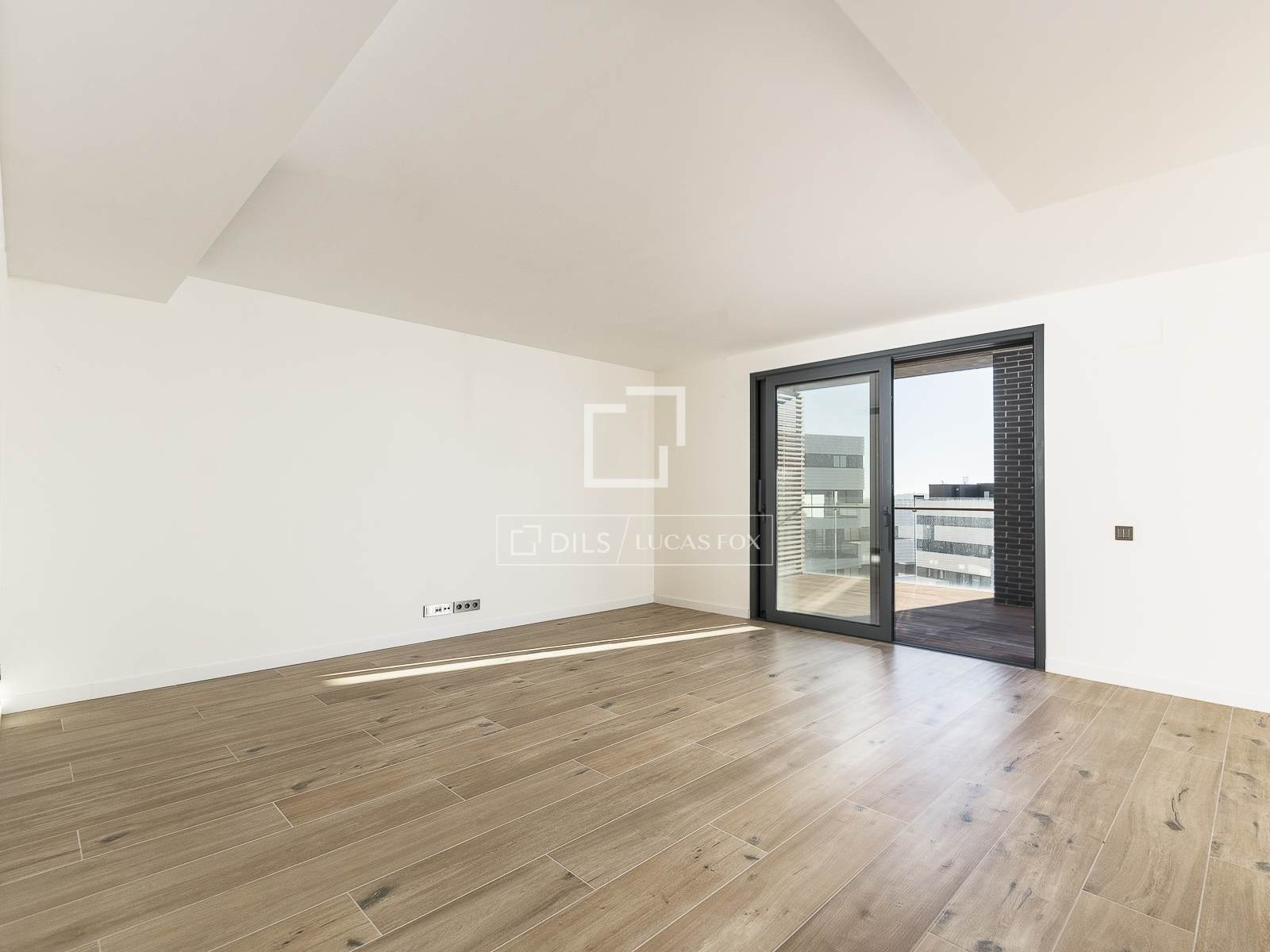 Ático en Esplugues de Llobregat, Barcelona, España 4 dormitorios, 162 m2 No. 150825