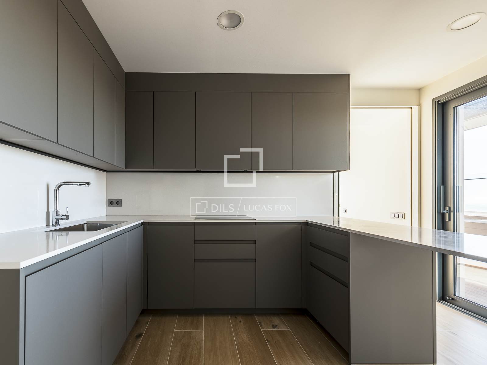 Ático en Esplugues de Llobregat, Barcelona, España 4 dormitorios, 162 m2 No. 150825