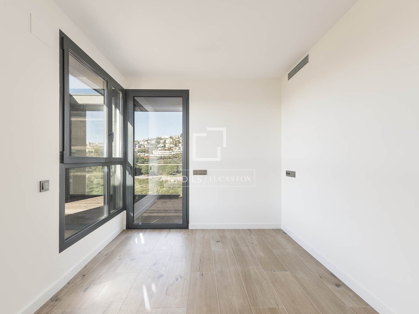 Ático en Esplugues de Llobregat, Barcelona, España 4 dormitorios, 162 m2 No. 150825