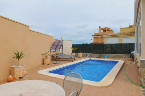 Villa for sale Cabo Roig, Alicante, Spain 2 bedrooms, 72 sq.m. No. 113010 - photo 4