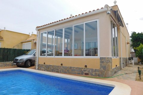 Villa for sale Cabo Roig, Alicante, Spain 2 bedrooms, 72 sq.m. No. 113010 - photo 25