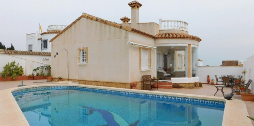 Huvila San Miguel de Salinas, Alicante, Espanja 3 makuuhuonetta, 135 m2 No. 113002