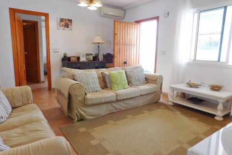 Huvila myytävänä San Miguel de Salinas, Alicante, Espanja, 3 makuuhuonetta, 135 m2 No. 113002 - kuva 8