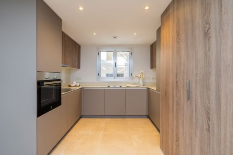 Продажа квартиры в Эстепона, Малага, Испания 2 спальни, 83м2 №162233 - фото 10