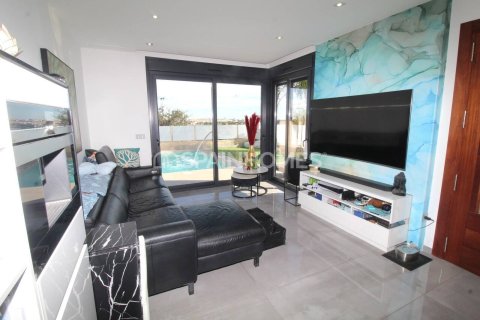 Willa w Torrevieja, Alicante, Hiszpania 3 sypialnie, 192 mkw. nr 155340 – zdjęcie 13