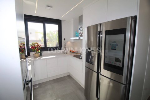 Willa w Torrevieja, Alicante, Hiszpania 3 sypialnie, 192 mkw. nr 155340 – zdjęcie 16