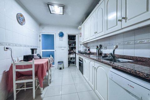 Apartament w Alicante, Hiszpania 3 sypialnie,  nr 147392 – zdjęcie 4