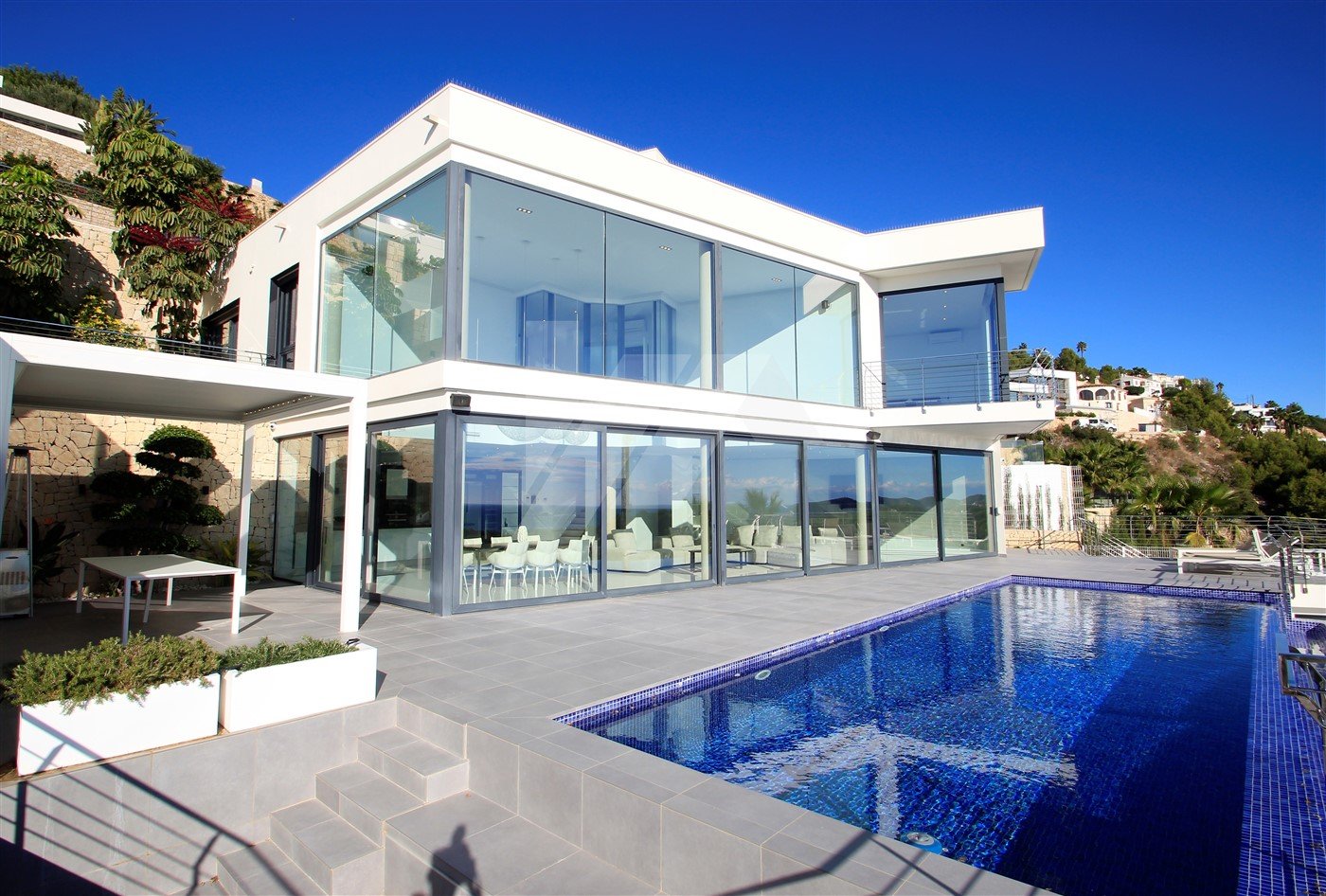 Villa i Benissa, Alicante, Spanien 4 sovrum, 542 kvm. Nr. 64570