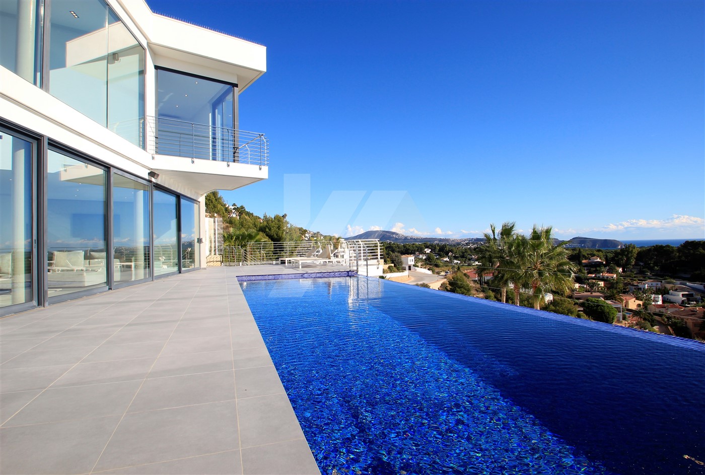 Villa i Benissa, Alicante, Spanien 4 sovrum, 542 kvm. Nr. 64570